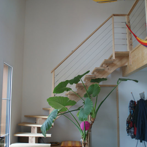 Escalier intérieur en bois